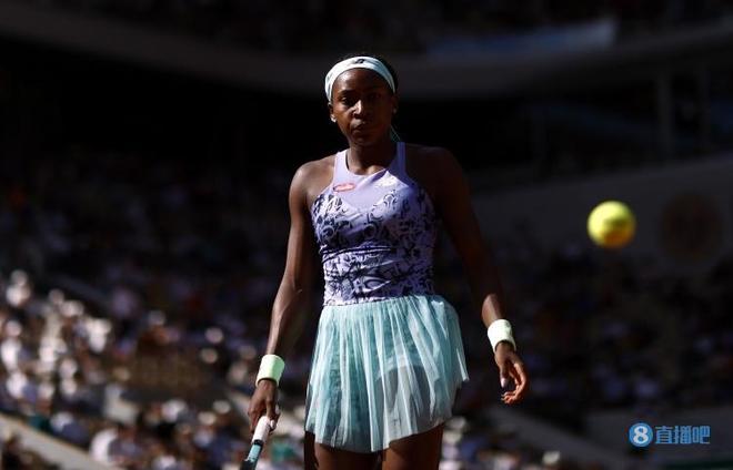 也展示了中 也展示了中